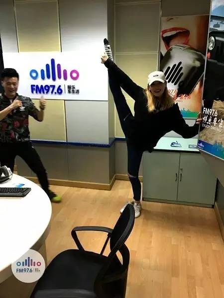 哇哦!都是帶功夫滴美人兒! 哇哦!都是帶功夫滴美人兒!