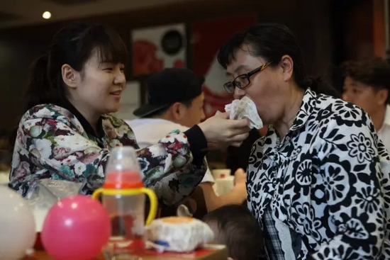 有了女兒后,我更能體會當媽的辛苦與付出,謝謝你媽媽 有了女兒后,我更能體會當媽的辛苦與付出,謝謝你媽媽