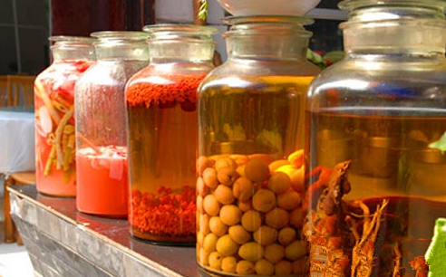 保健酒自泡有風險 自動化釀酒技術顛覆傳統