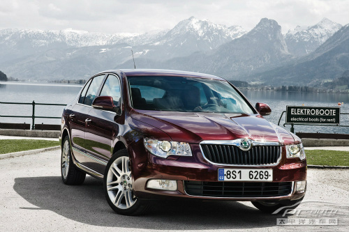 斯柯達2013款昊銳前臉細節提前曝光 斯柯達2013款昊銳前臉細節提前曝光