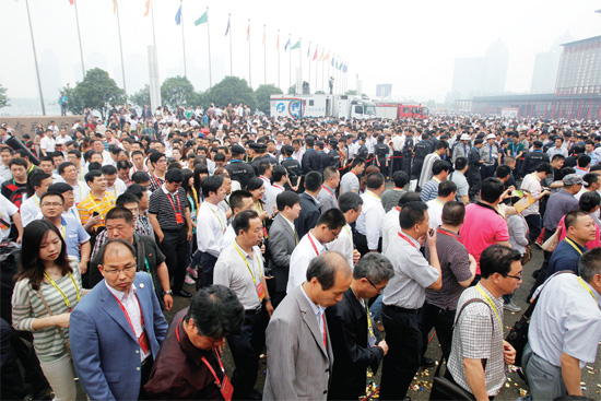 中博會吸引了眾多嘉賓前來參會尋找商機(jī) 中博會吸引了眾多嘉賓前來參會尋找商機(jī)