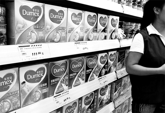 5日,鄭州一家超市內(nèi),多美滋其他階段奶粉仍在售,但無人問津 5日,鄭州一家超市內(nèi),多美滋其他階段奶粉仍在售,但無人問津