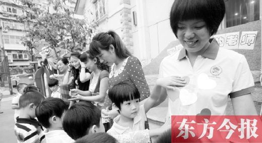 瓷飯碗能否催生“熊貓老師” 瓷飯碗能否催生“熊貓老師”