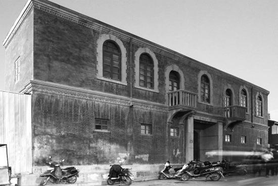 位于鄭州東三馬路80號院的日本駐鄭州領事館 位于鄭州東三馬路80號院的日本駐鄭州領事館