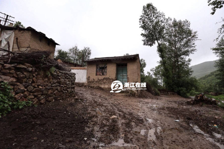 記者探訪(fǎng)杭州縱火案嫌犯的家