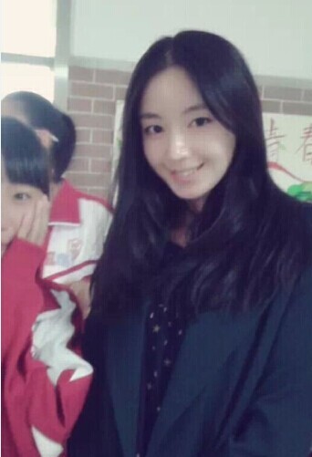 吉林女教師被同學(xué)譽(yù)為最美生物老師 吉林女教師被同學(xué)譽(yù)為最美生物老師