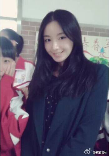 吉林女教師被同學(xué)譽(yù)為最美生物老師 吉林女教師被同學(xué)譽(yù)為最美生物老師