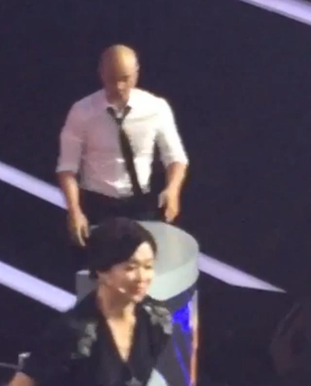 樂嘉回應錄節目耍酒瘋 稱“問心無愧” 樂嘉回應錄節目耍酒瘋 稱“問心無愧”