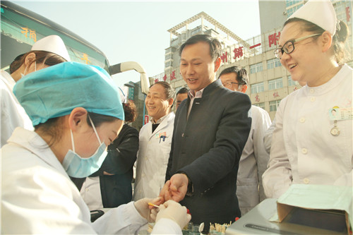 醫護人員獻血 醫護人員獻血