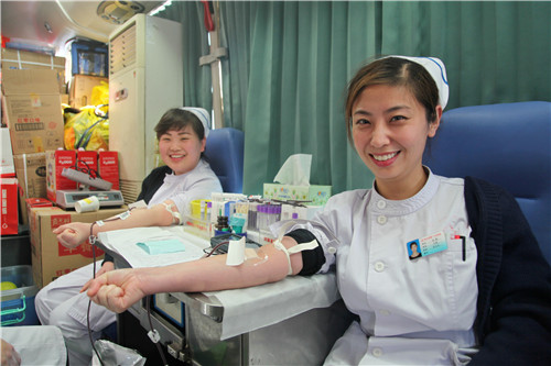 醫護人員獻血 醫護人員獻血