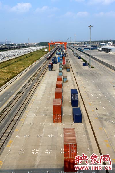 打造成為中西部地區對外貿易的“無水港”。段晉哲/攝 打造成為中西部地區對外貿易的“無水港”。段晉哲/攝