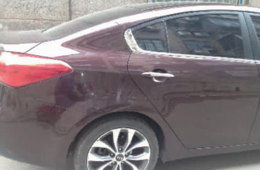 鄭州小區住戶“搶車位”引糾紛 數輛車深夜遭黑手