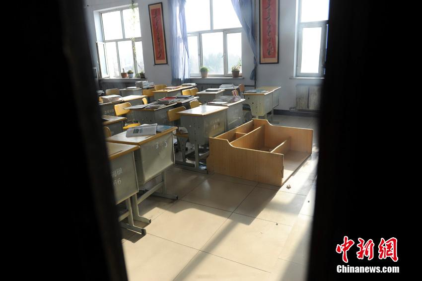 吉林松原連發地震 重災小鎮幾成“空城” 吉林松原連發地震 重災小鎮幾成“空城”