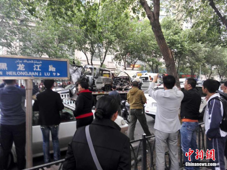 自治區和烏魯木齊市有關部門迅速處置，傷員已全部送往醫院救治。