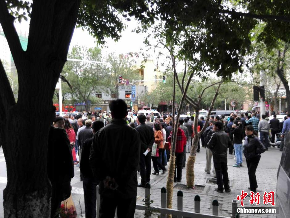 自治區和烏魯木齊市有關部門迅速處置，傷員已全部送往醫院救治。