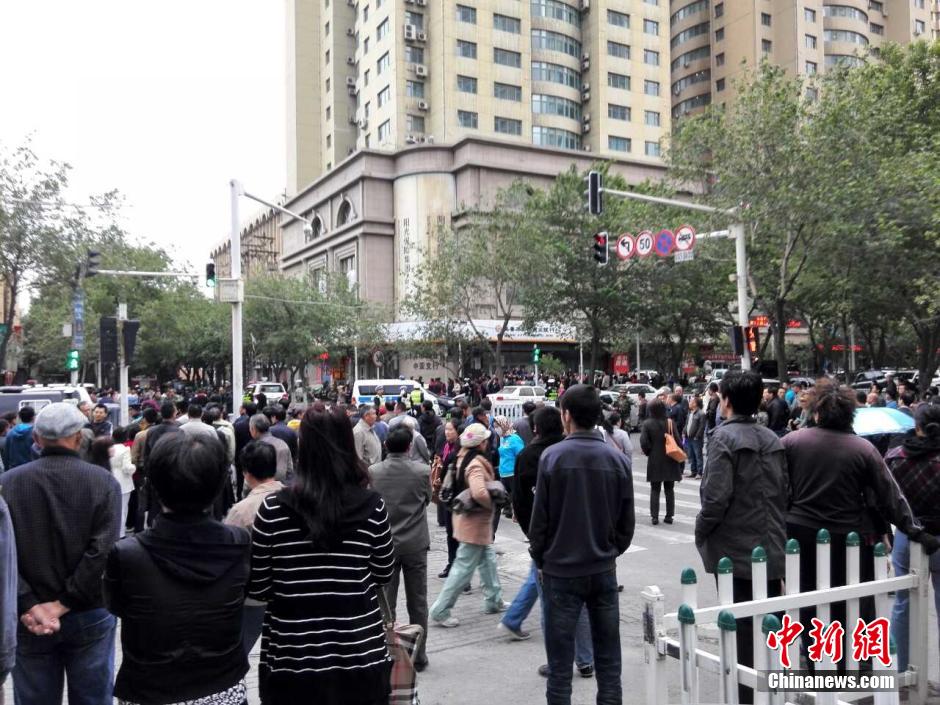 自治區和烏魯木齊市有關部門迅速處置，傷員已全部送往醫院救治。