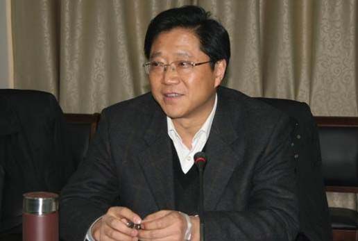 銅陵市委召開全市領(lǐng)導(dǎo)干部會議宣布安徽省委決定,提名銅陵市委副書記倪玉平為銅陵市人民政府市長候選人。 銅陵市委召開全市領(lǐng)導(dǎo)干部會議宣布安徽省委決定,提名銅陵市委副書記倪玉平為銅陵市人民政府市長候選人。