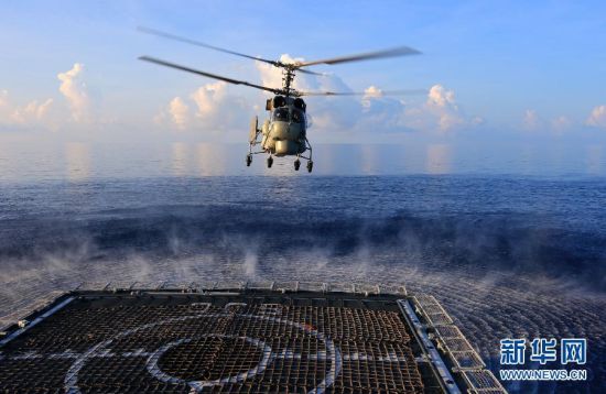 　資料圖：2014年9月，中國(guó)海軍054A徐州艦在南海海域練習(xí)反潛。新華網(wǎng)