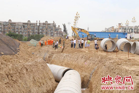 鄭州一施工現(xiàn)場發(fā)生坍塌 鄭州一施工現(xiàn)場發(fā)生坍塌