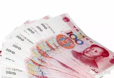 按照4月1日起上海執行的月最低工資標準2190元計算,勞動者在5月1日當天加班,每天的加班工資至少有302元。如果3天都加班、不調休,加班工資至少有704元。