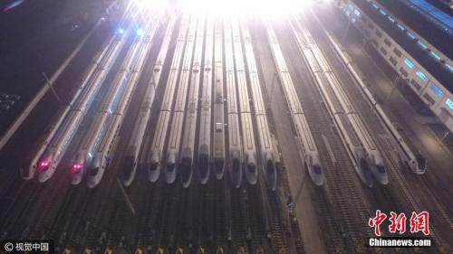 資料圖:高鐵“萬箭齊發”勢如“陸地航母”。 圖片來源:視覺中國