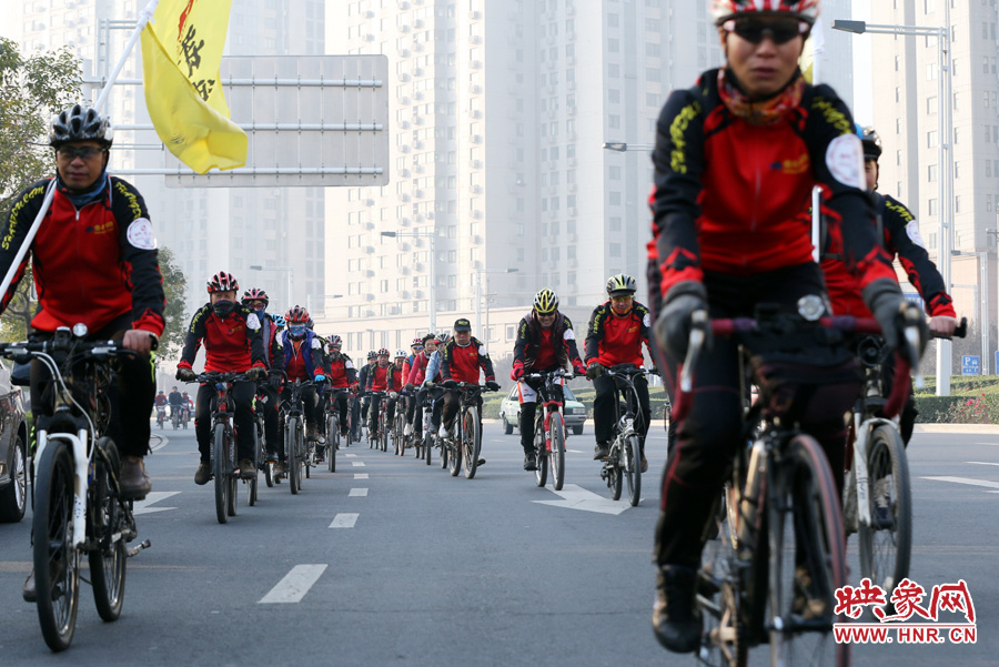 愛心騎行進行中 愛心騎行進行中