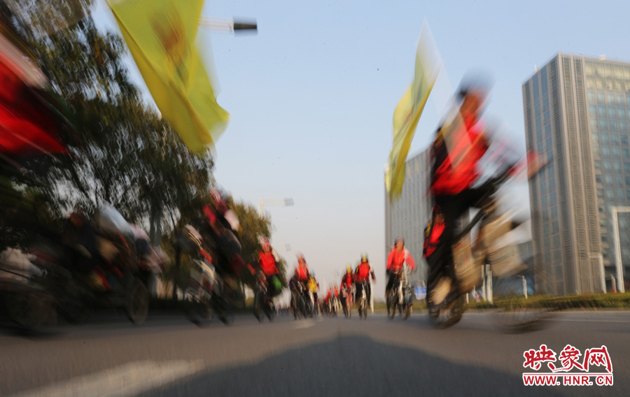 獻愛心、騎行天下,映象網騎行車友樂翻天 獻愛心、騎行天下,映象網騎行車友樂翻天