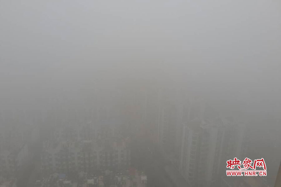 遠(yuǎn)處中州大道的立交橋已經(jīng)完全看不見(jiàn)了 遠(yuǎn)處中州大道的立交橋已經(jīng)完全看不見(jiàn)了