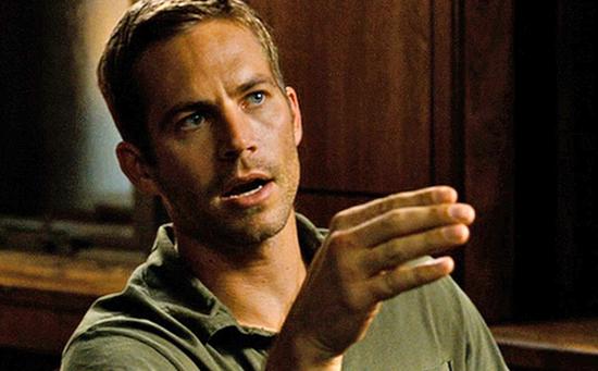 為了讓多姆重獲自由，布萊恩與FBI達(dá)成協(xié)議