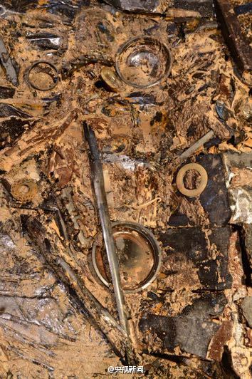 西漢大墓發現玉具劍 墓主身份不一般 西漢大墓發現玉具劍 墓主身份不一般