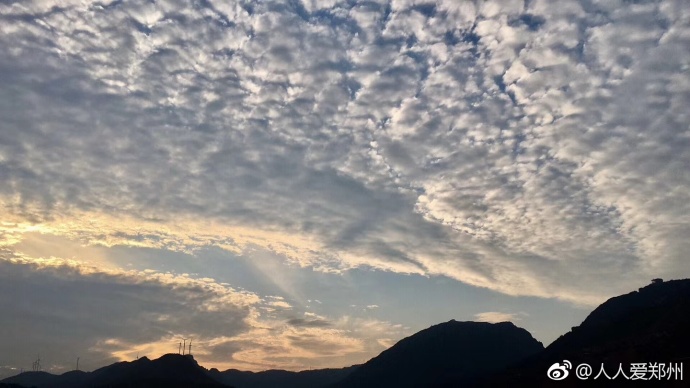 又被鄭州的藍天刷屏！隨便一拍就是手機壁紙