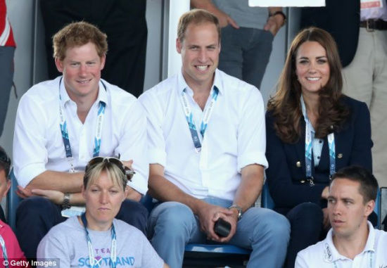 哈里王子自稱很孤單 兩度被甩羨慕哥哥婚姻美滿 哈里王子自稱很孤單 兩度被甩羨慕哥哥婚姻美滿