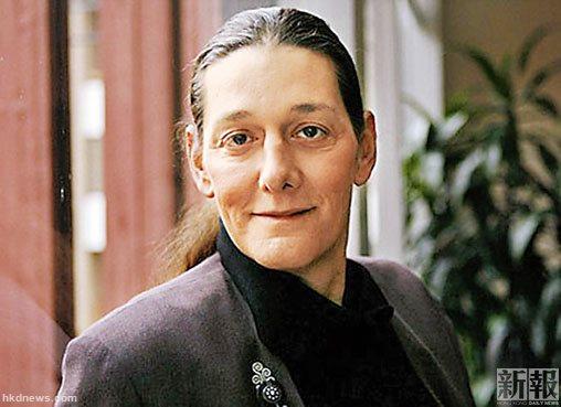 美國變性女商人年收入超2億元 仍和妻子生活(圖) 美國變性女商人年收入超2億元 仍和妻子生活(圖)