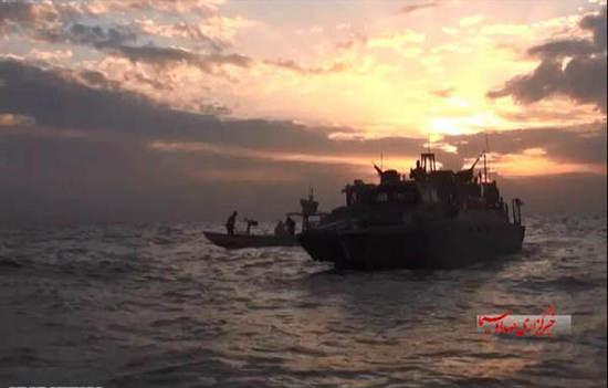 圖為被伊朗俘獲美軍艦艇。