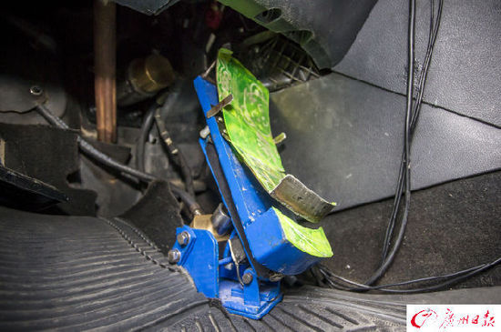 廣州市民發明油門剎車一體裝置 防剎錯車(圖) 廣州市民發明油門剎車一體裝置 防剎錯車(圖)