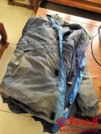 媒體揭空巢老人:舊衫爬出蜈蚣 洗衣義工手過敏 媒體揭空巢老人:舊衫爬出蜈蚣 洗衣義工手過敏