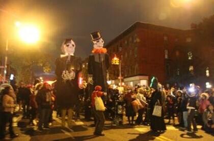 年底將近，派對(duì)集中，如何讓子女免受不良人士的侵犯，家長(zhǎng)需要警惕并提醒子女注意。（美國(guó)《世界日?qǐng)?bào)》/黃伊奕 攝）