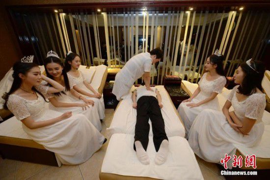 湖南十大?；w到足浴店學理療按摩(圖)