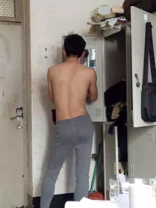 這個(gè)學(xué)校的男生宿舍火了!女同學(xué)都喊著要嫁