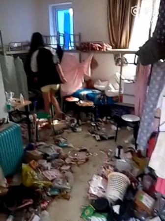 這個(gè)學(xué)校的男生宿舍火了!女同學(xué)都喊著要嫁