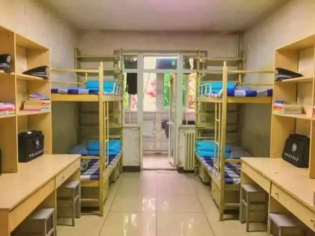 這個(gè)學(xué)校的男生宿舍火了!女同學(xué)都喊著要嫁