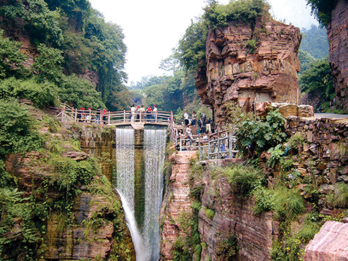 端午“約會(huì)”兒童節(jié),河南景區(qū)“惠”來(lái)襲,你還等什么? 端午“約會(huì)”兒童節(jié),河南景區(qū)“惠”來(lái)襲,你還等什么?