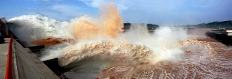 黃河小浪底觀瀑游客再創新高 超10萬人次 黃河小浪底觀瀑游客再創新高 超10萬人次