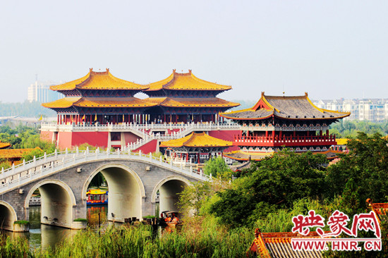 美不勝收 爬山、游園、賞奇觀(組圖) 美不勝收 爬山、游園、賞奇觀(組圖)