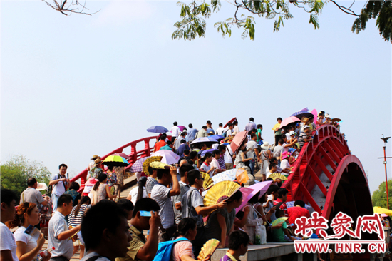清明上河園“消夏納涼,大宋?東京夢華之夜”完美謝幕 清明上河園“消夏納涼,大宋?東京夢華之夜”完美謝幕