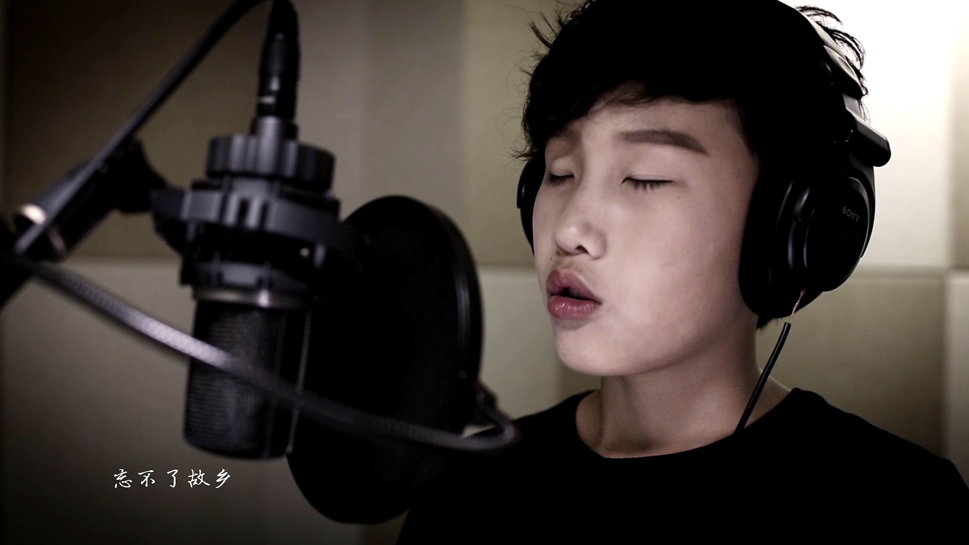 鄭州童星傾情獻唱母親節《梨花又開放》