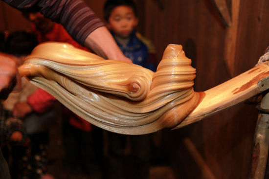 農戶忙做麥芽糖