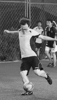 雖然俺是替補,可腳法依然風騷 雖然俺是替補,可腳法依然風騷