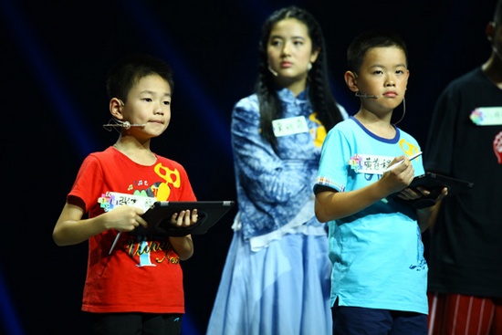 黃首程與張家慈一戰無懸念 黃首程與張家慈一戰無懸念