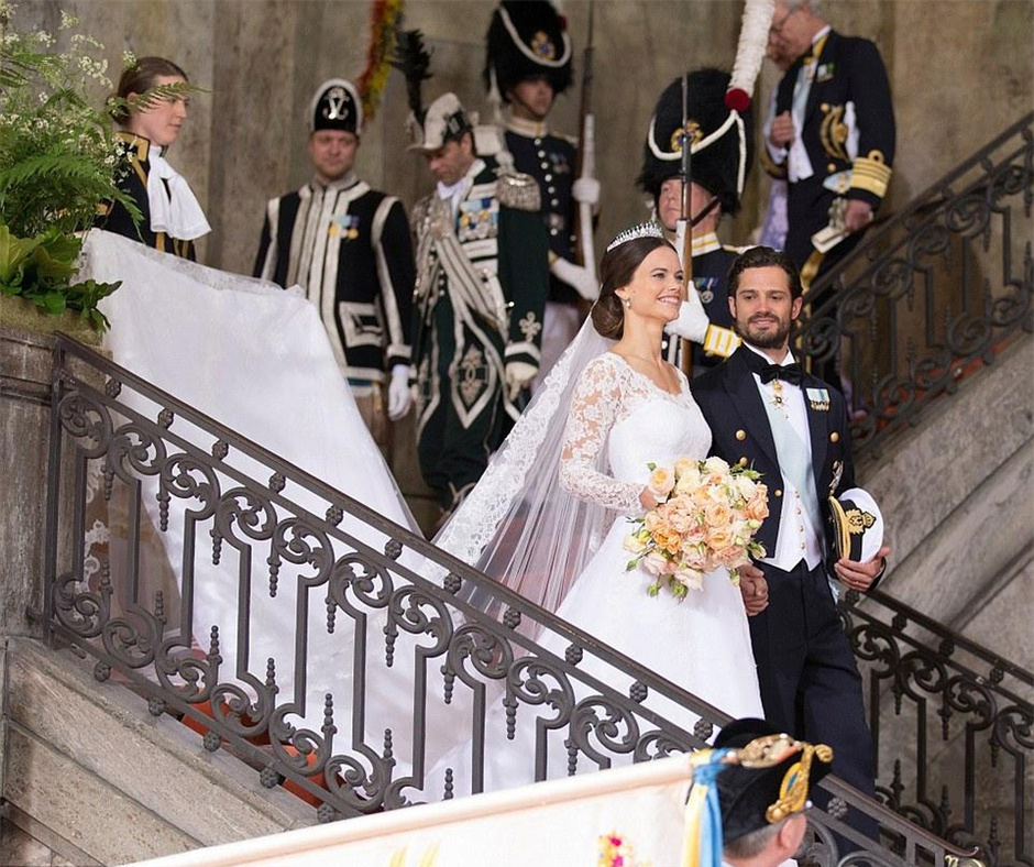 現實版“灰姑娘”！瑞典王子迎娶比基尼女模